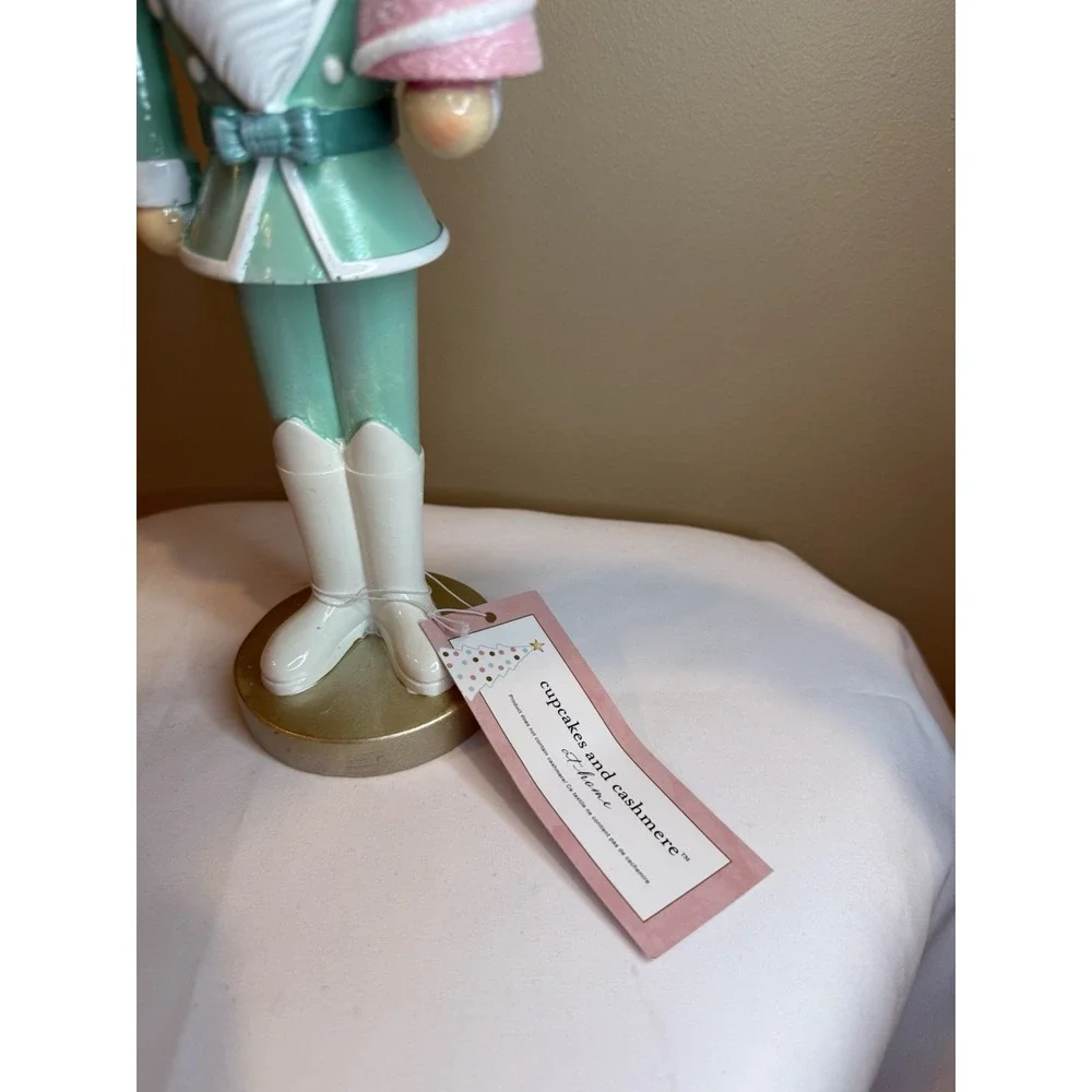 Cupcakes & Cashmere Christmas‎ Nutcracker Holiday Cupcake Holiday Decor 14
